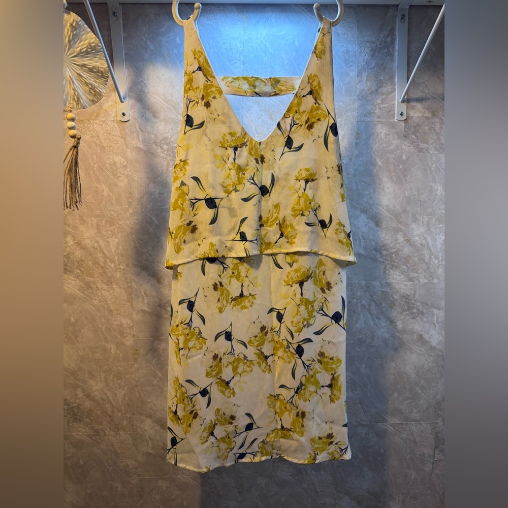 NWT Entro Yellow Floral Ruffle Dress Size Large | V-Back Boutique